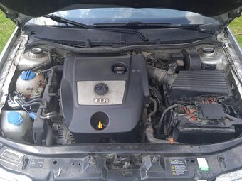 Škoda octavia 1.9 TDI 74 Kw Combi 2009 - 9