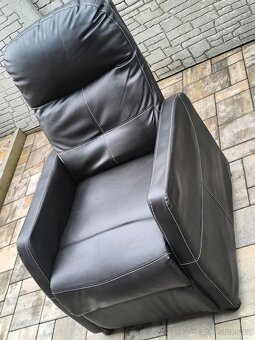 Prodám polohovací křeslo Parker - 9