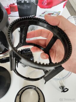 Bosch MESM731M – šnekový odšťavňovač, TOP STAV, kompletní - 9