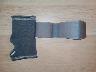 Ortéza na zápěstí - 9