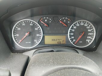 Fiat Croma 1.9 JTD - 9