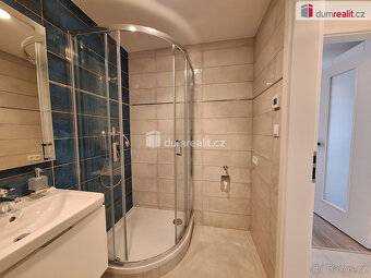 pronájem 1kk 32m2 balkon 5m2 P4 Háje Výstavní garážové stání - 9