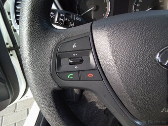 Hyundai i20 1.2i Select, Najeto 49 tis.km - 9