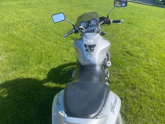 Honda CB600F Hornet - 9