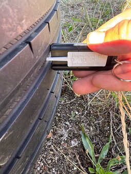 Letní pneu 235/50ZR18 97V GOODYEAR DOT 1422, 5mm - 9