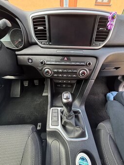 Kia Sportage 1,6 benzin 97kw/130k,rok 2021 - 9