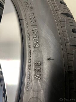 Orig zimni Mercedes C W205 a205 r18 Michelin 98% - 9