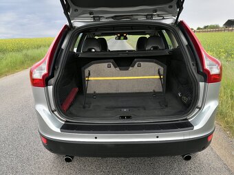 XC60 D5 AWD Summum, 151 kW, DZ7046_2009 Prodej - 9