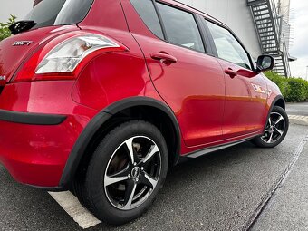 SWIFT 4x4, 1.maj, 152000km, bez koroze, klimatizace - 9