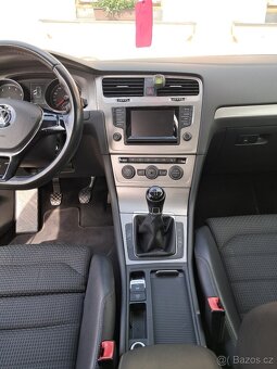 Volkswagen Golf - 9