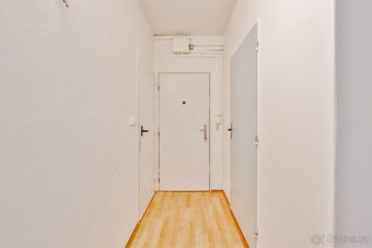 Prodej bytu 2+1 62 m² Buzulucká, Tábor - 9