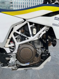 Husqvarna 701 enduro - 9