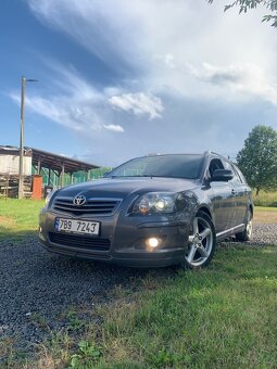 Toyota Avensis T25 D-4d 110 kw - 9