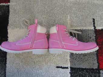 Boty pro holku vel.35-kozačky,válenky,pantofle - 9