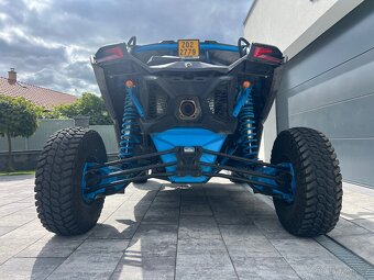 CAN AM Maverick X3 Turbo RC - 9