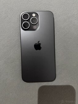 Prodám Apple IPhone 15 pro max s pamětí 256 GB černý titan - 9
