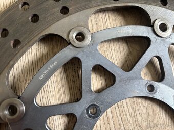 Brzdove kotouce TRW na Honda CBR 929RR a 954RR Fireblade - 9
