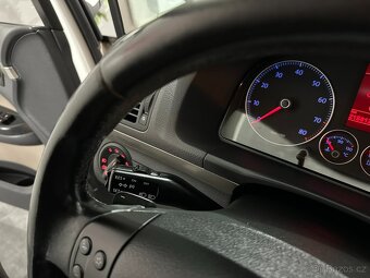 Volkswagen Touran 1,4 TSI DSG CROSS BI-XEN NAVI BEZ KOROZE - 9