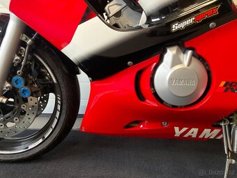 YAMAHA YZF R6 - 9
