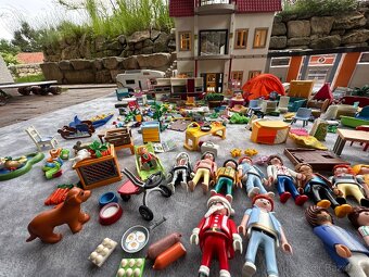 Dům, nemocnice a karavan Playmobil - 9