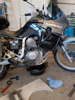Honda Transalp xl600v - 9