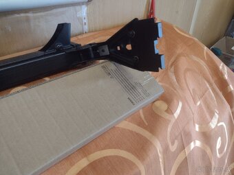 Pozinkovaný ocelový střešní nosič  Renault - 9