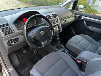 Volkswagen Touran 1.4 TSI 103 kW Highline Navi ParkAssist - 9