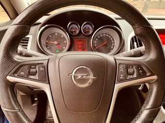 Prodám OPEL ASTRA J SPORTS TOURER 2.0 CDTI (118kW), 3/2011 - 9