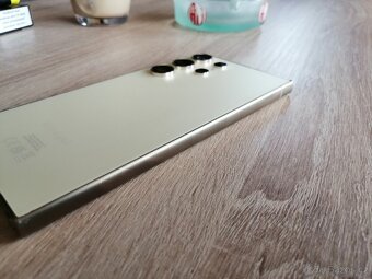 Samsung Galaxy S24Ultra - 9