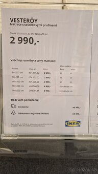 Dřevěná postel s matrací - 9