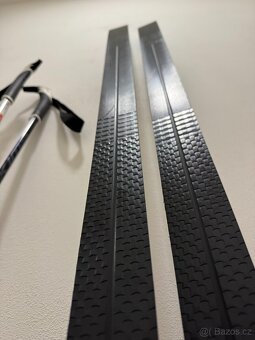 Běžkařský set - lyže + hůlky - 9