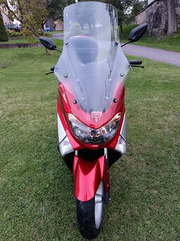 Skútr Yamaha NMax 125 - 9