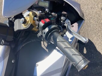 Honda CBR 1000 RR Fireblade 998 ccm 131 kW - 9