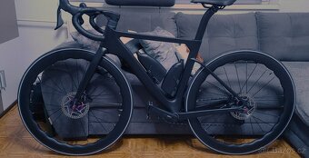 silniční karbonové kolo s elektronickým radením - 9