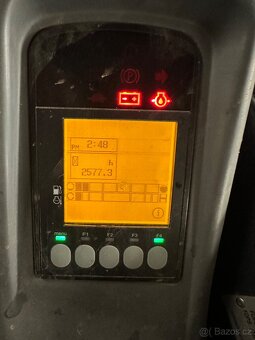 Pásový bagr Yanmar Vio 50 - 9