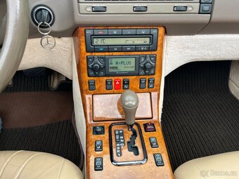 MB 129 320i SL,¨Žehlička¨ zachovalý s hardtopem - 9