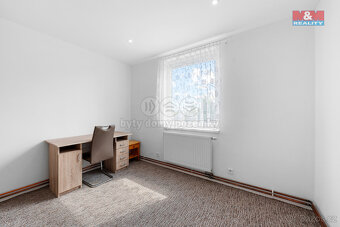 Prodej bytu 3+1, 73 m², Chlumec, ul. Skřivánčí - 9