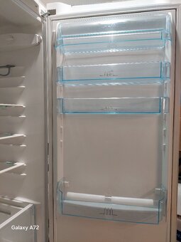 Kombinovaná chladnička s mrazničkou Electrolux 400 L, Spěchá - 9