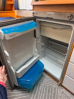 Adria Adora 462 s MOVEREM, stanem a nosičem kol - 9