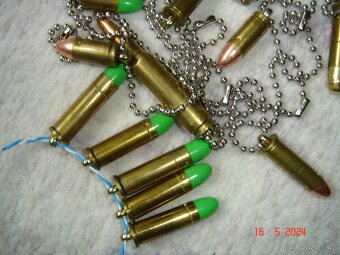 Prodám originál kulometný pás s 50kusy sbírkových školních n - 9