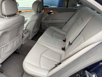 MERCEDES BENZ E 280 CDI - 9