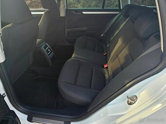 Škoda Superb 2,0tdi 103kw DSG kombi r.v.2015 - 9