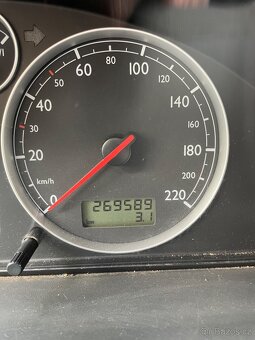 VW Sharan 1.9tdi 85kw automat - 9