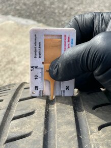 Pneu 195/65 R15 - 9