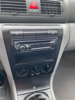 Škoda Octavia 1 1.6 74 kw - 9