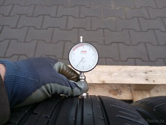 225/45/17 letní pneu falken - 9