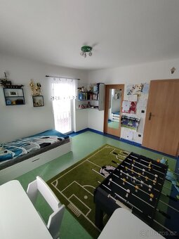 Prodáme rodinný dům 5+1 - 9