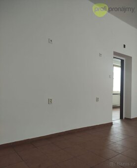 Pronájem obchodního prostoru 127 m² - 9