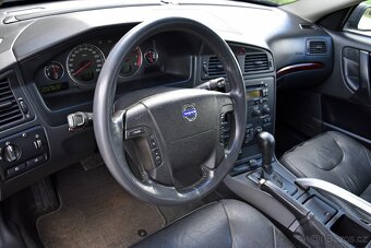 Volvo XC70 2.5 T AWD A/T CROSS COUNTRY,DKLIMA,KŮŽE,XENONY,AL - 9