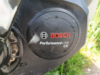 Horské elektrokolo Focus Jarifa, motor Bosch - 9